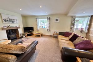 Lounge- click for photo gallery